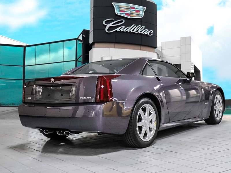 2004 Cadillac XLR 2dr Convertible