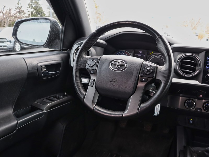 2017 Toyota Tacoma 4WD Double Cab V6 Man TRD Sport