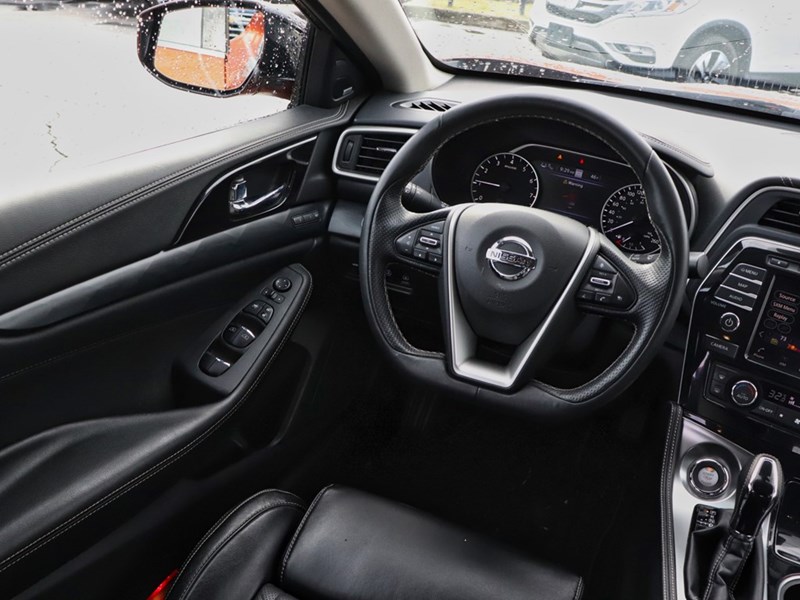 2019 Nissan Maxima SV Sedan