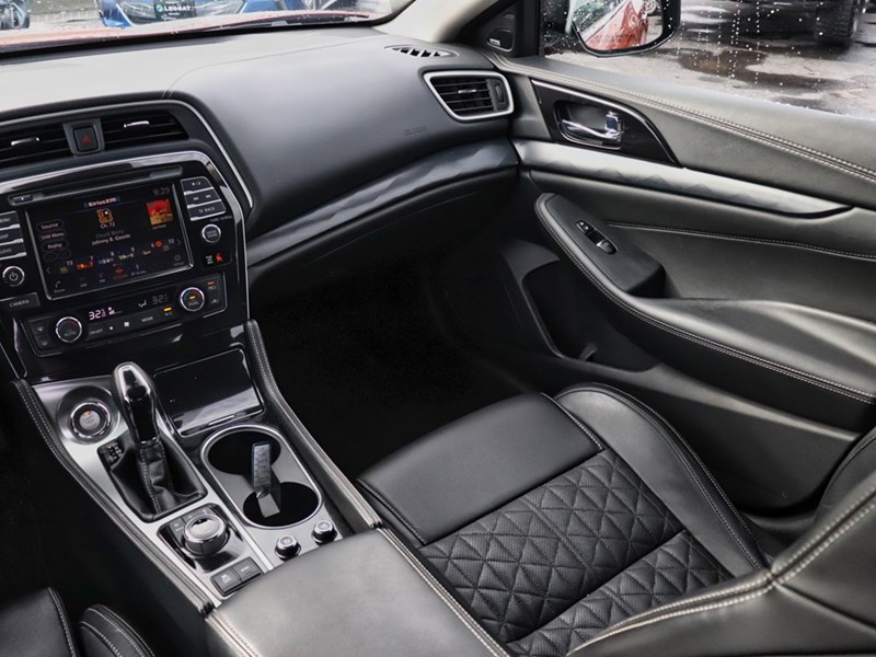 2019 Nissan Maxima SV Sedan