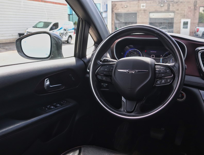 2020 Chrysler Pacifica Limited 35Th Anniversary FWD *Ltd Avail*