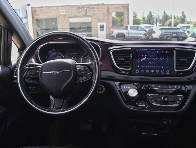 2020 Chrysler Pacifica Limited 35Th Anniversary FWD *Ltd Avail*