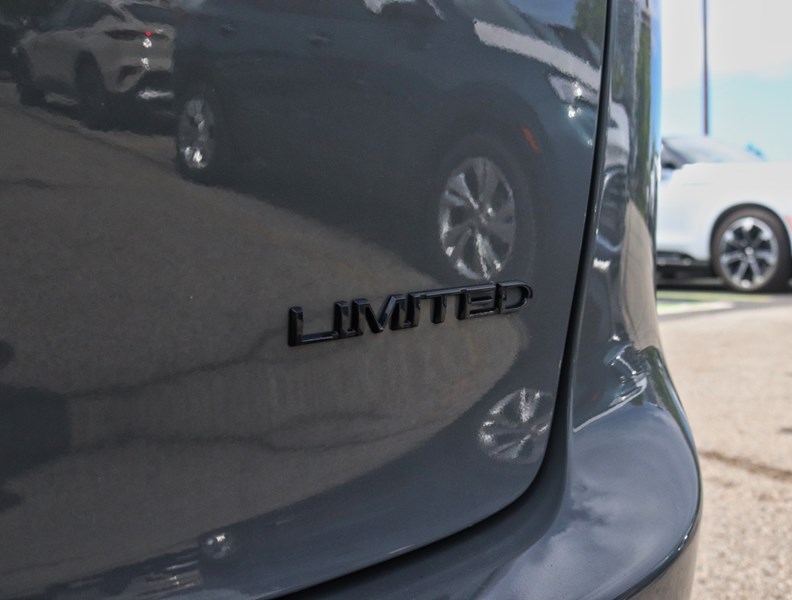 2020 Chrysler Pacifica Limited 35Th Anniversary FWD *Ltd Avail*