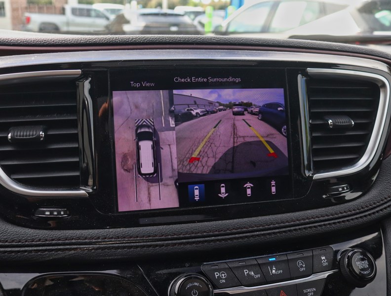 2020 Chrysler Pacifica Limited 35Th Anniversary FWD *Ltd Avail*