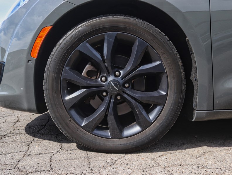 2020 Chrysler Pacifica Limited 35Th Anniversary FWD *Ltd Avail*