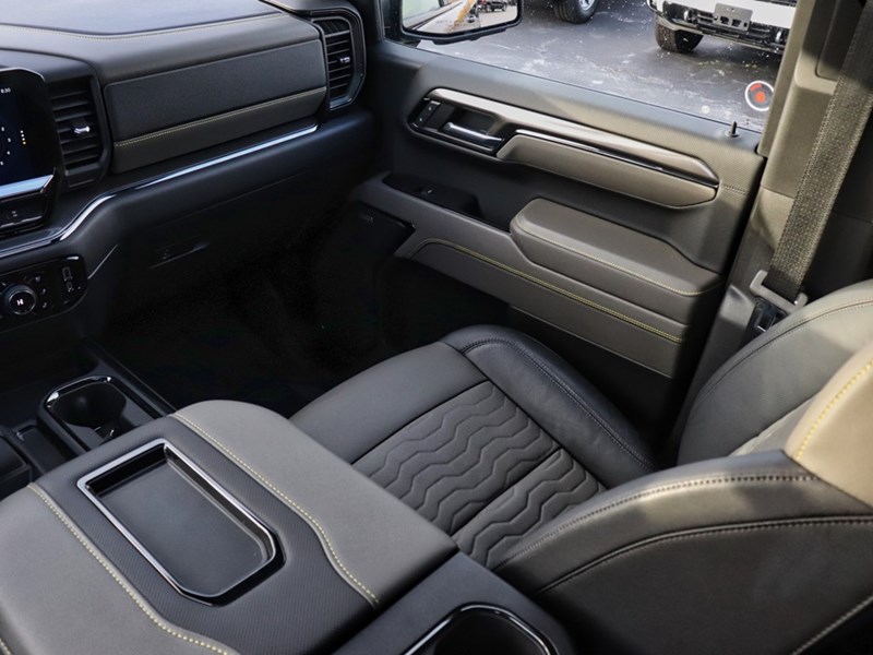 2022 Chevrolet Silverado 1500 ZR2 |6.2LV8 | CREW | LOADED | NOCLAIMS | OFFROAD