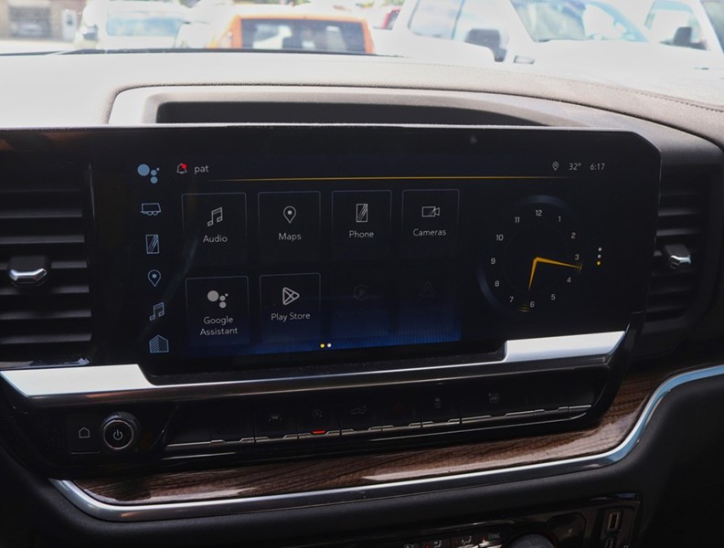 2022 Chevrolet Silverado 1500 4WD Crew Cab 147