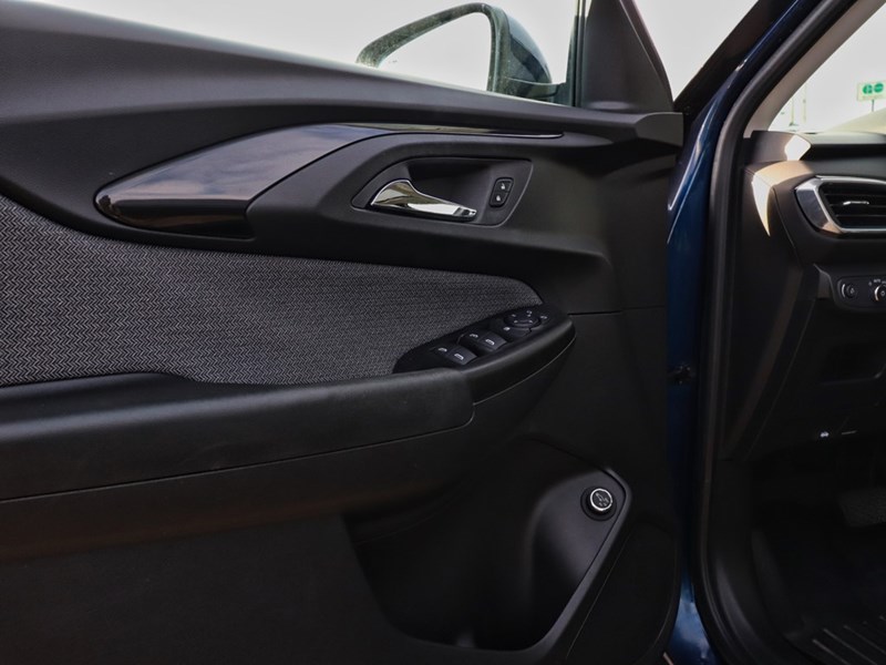 2022 Chevrolet Trailblazer LT FWD | OFFLEASE | ONLY29000KM | ROOF | CARPLAY