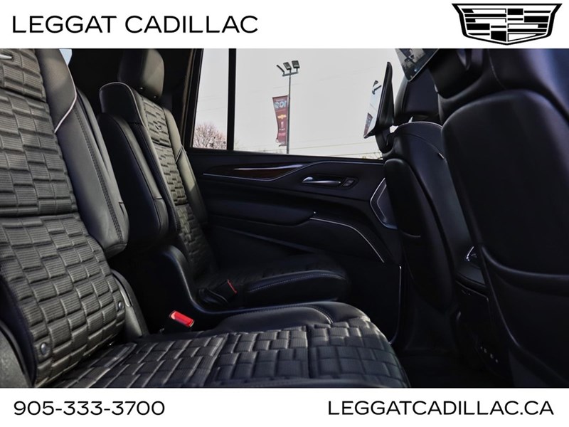 2023 Cadillac Escalade ESV SPORT PLATINUM | LOADED | RATES FROM 4.99% | 1OWNR