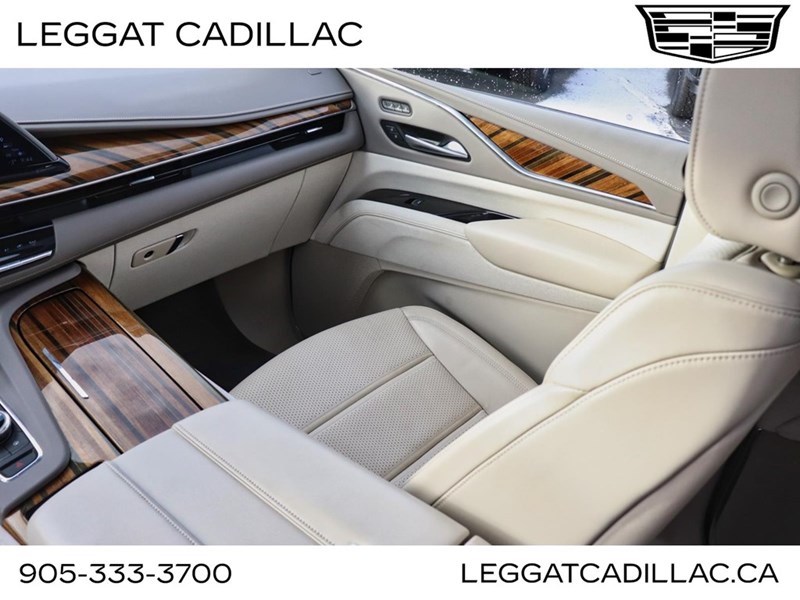 2023 Cadillac Escalade ESV 4WD 4dr Premium Luxury Platinum