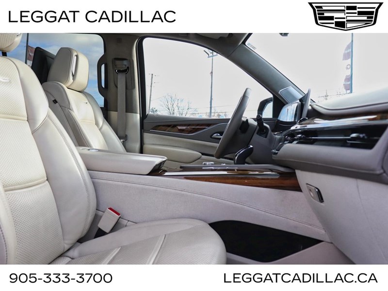 2023 Cadillac Escalade ESV 4WD 4dr Premium Luxury Platinum