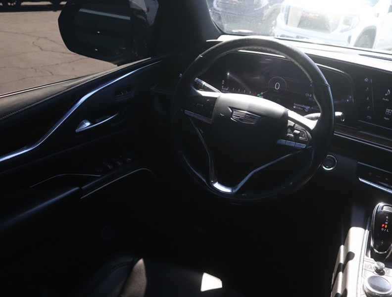 2023 Cadillac Escalade Esv 4WD 4Dr Luxury