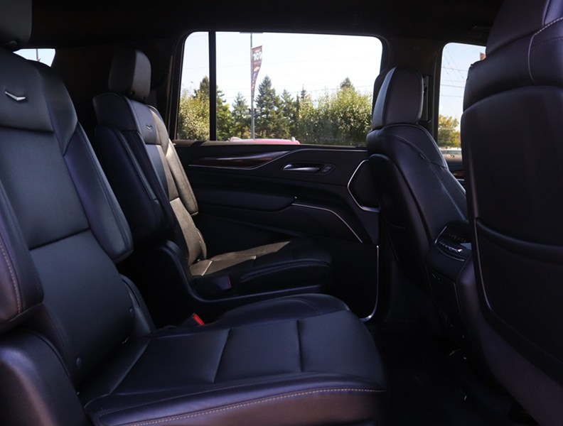 2023 Cadillac Escalade Esv 4WD 4Dr Luxury
