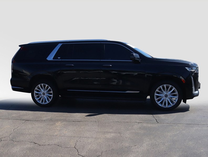 2023 Cadillac Escalade Esv 4WD 4Dr Luxury