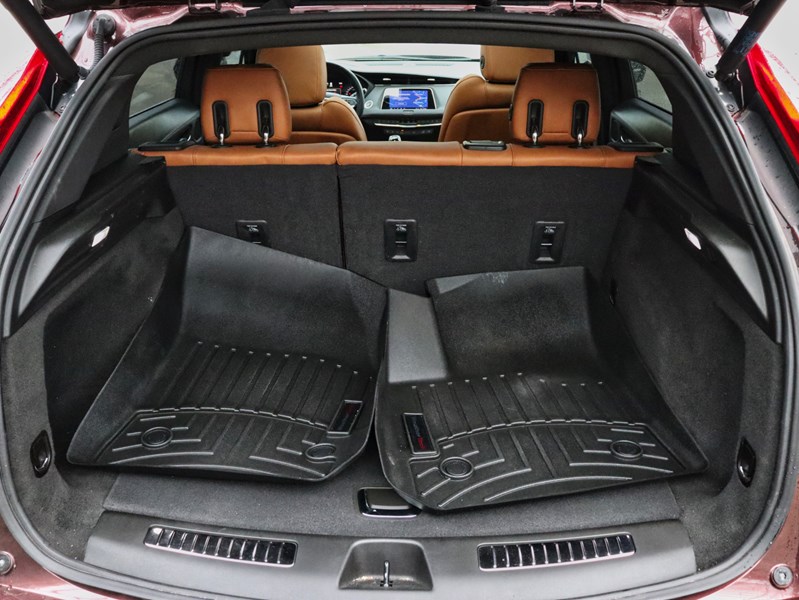 2023 Cadillac Xt4 AWD 4Dr Premium Luxury