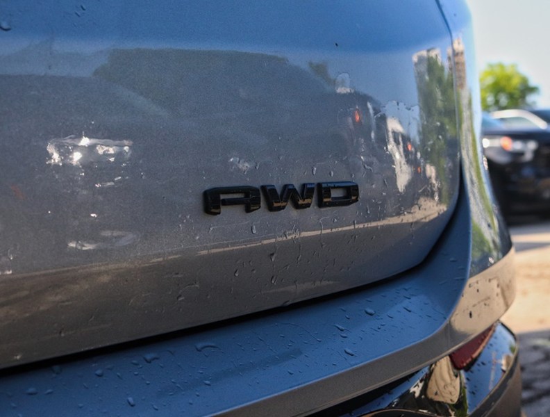 2023 Gmc Terrain AWD 4Dr Sle