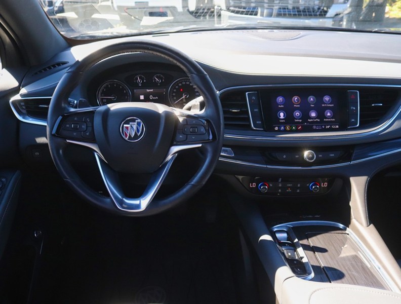 2024 Buick Enclave Essence | ST | Only12000km | 1Owner | Noaccidents