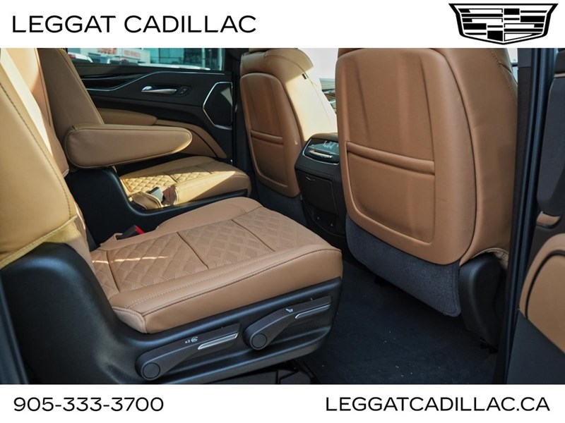 2024 Cadillac Escalade ESV 4WD 4dr Premium Luxury