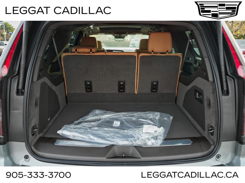 2024 Cadillac Escalade ESV 4WD 4dr Premium Luxury