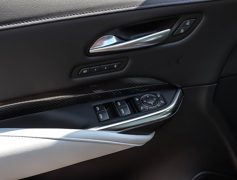 2024 Cadillac XT4 AWD 4dr Sport