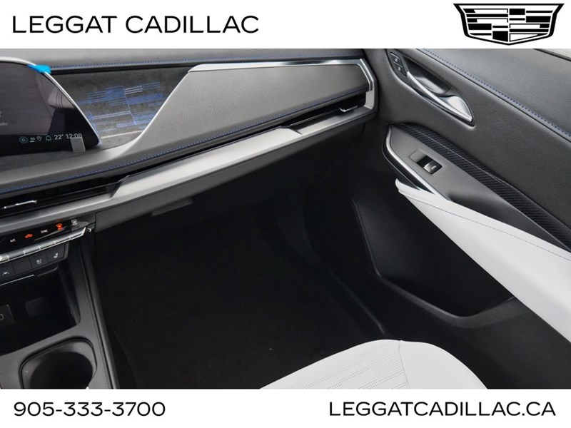 2024 Cadillac XT4 AWD 4dr Sport
