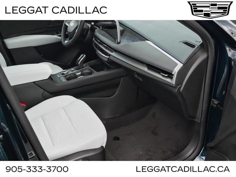 2024 Cadillac XT4 AWD 4dr Sport