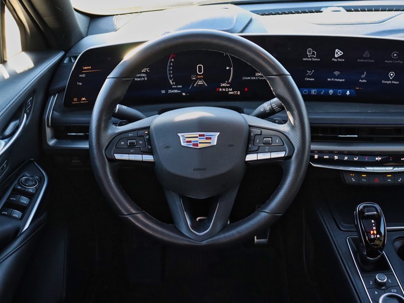 2024 Cadillac Xt4 Sport | AWD | 2Setsoftires | Only25000km | Likenew