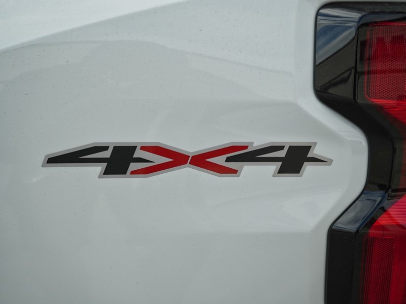 2024 Chevrolet Colorado 4WD Crew Cab WT