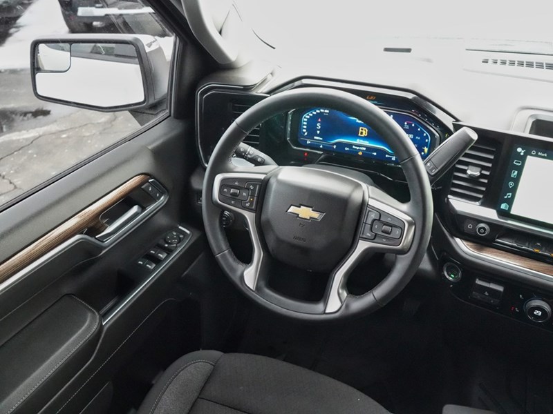 2024 Chevrolet Silverado 1500 4WD Crew Cab 147