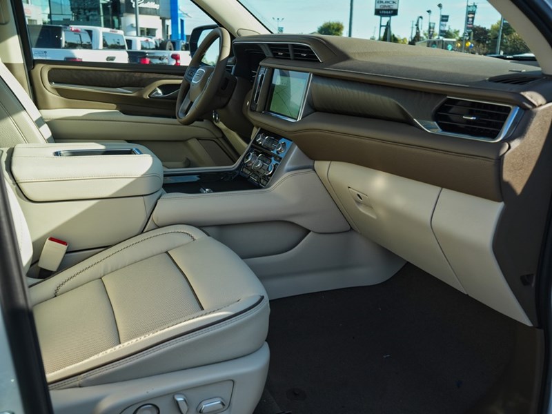 2024 GMC Yukon XL 4WD 4dr Denali