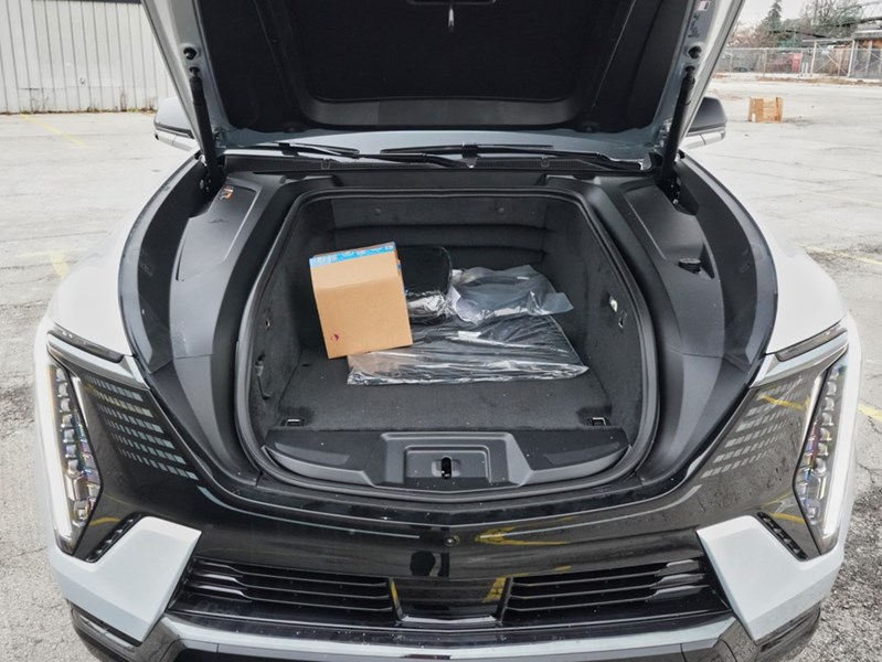 2025 Cadillac Escalade IQ AWD 4dr Sport 1