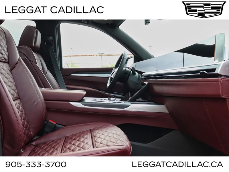 2025 Cadillac Escalade 4WD 4dr Premium Luxury