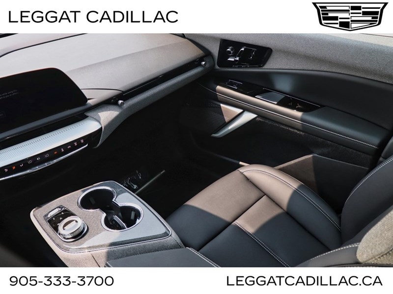 2025 Cadillac OPTIQ AWD 4dr Sport w/1SF