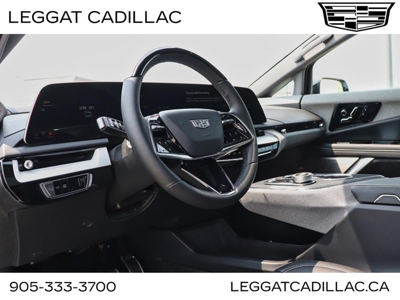 2025 Cadillac OPTIQ AWD 4dr Sport w/1SF