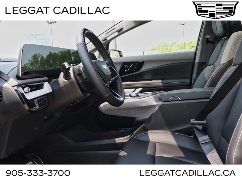 2025 Cadillac OPTIQ AWD 4dr Sport w/1SF