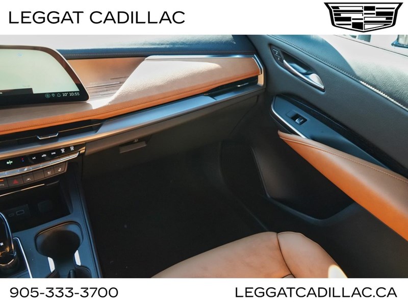 2025 Cadillac XT4 AWD 4dr Sport