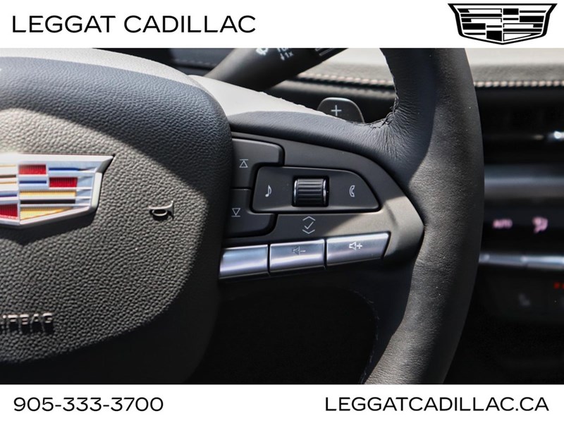2025 Cadillac XT4 AWD 4dr Premium Luxury