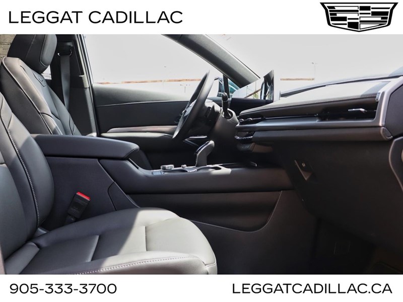 2025 Cadillac XT4 AWD 4dr Premium Luxury