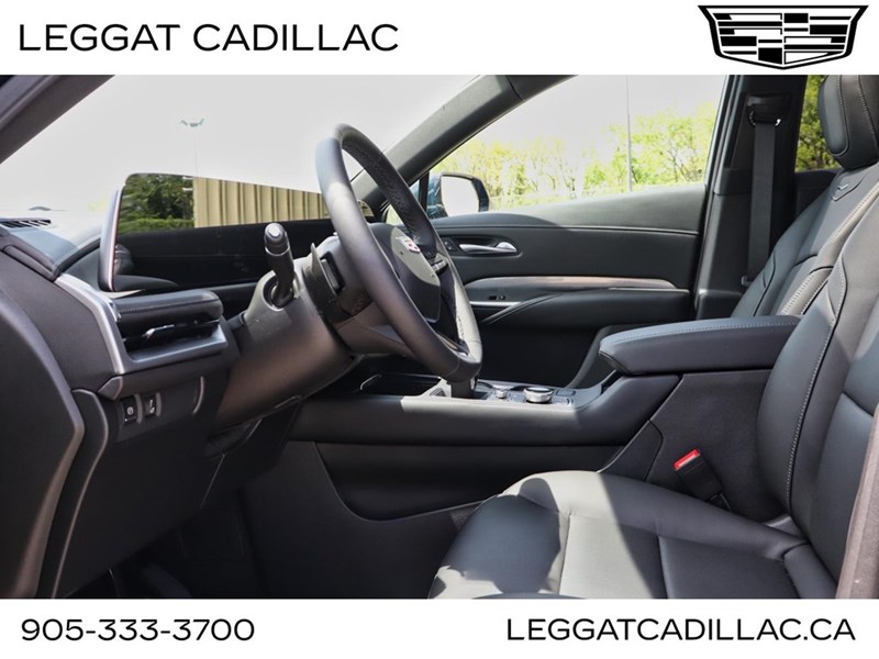 2025 Cadillac XT4 AWD 4dr Premium Luxury