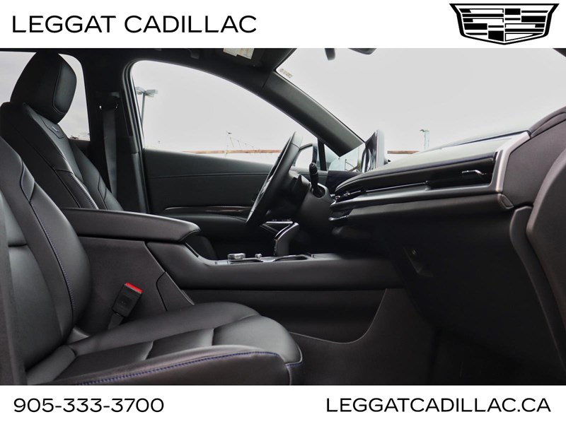 2025 Cadillac XT4 AWD 4dr Sport
