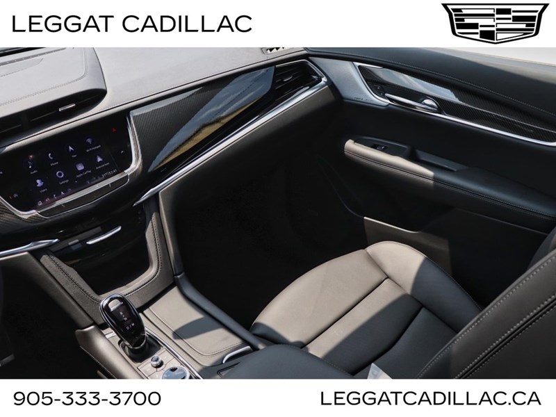 2025 Cadillac XT6 AWD 4dr Sport
