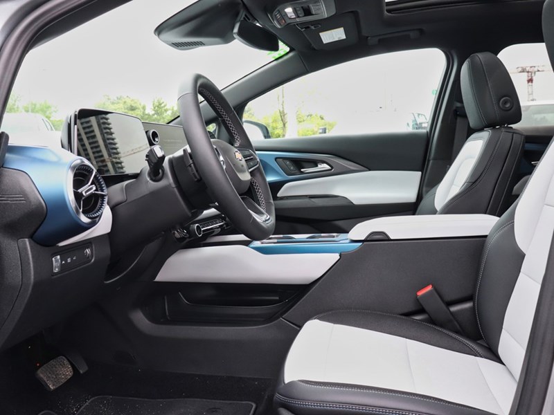 2025 Chevrolet Equinox EV 4dr LT