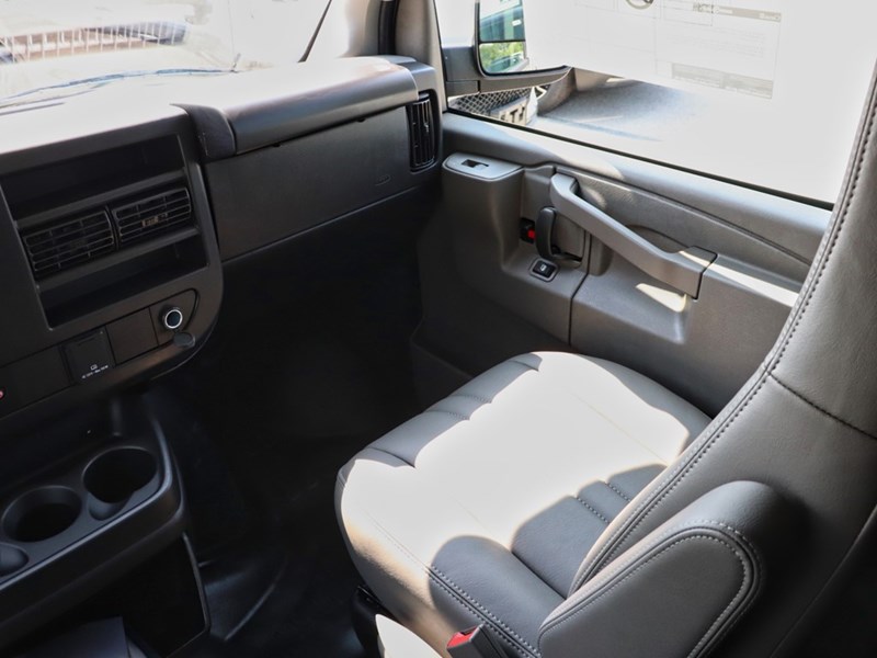 2025 Chevrolet Express 2500 RWD 2500 155