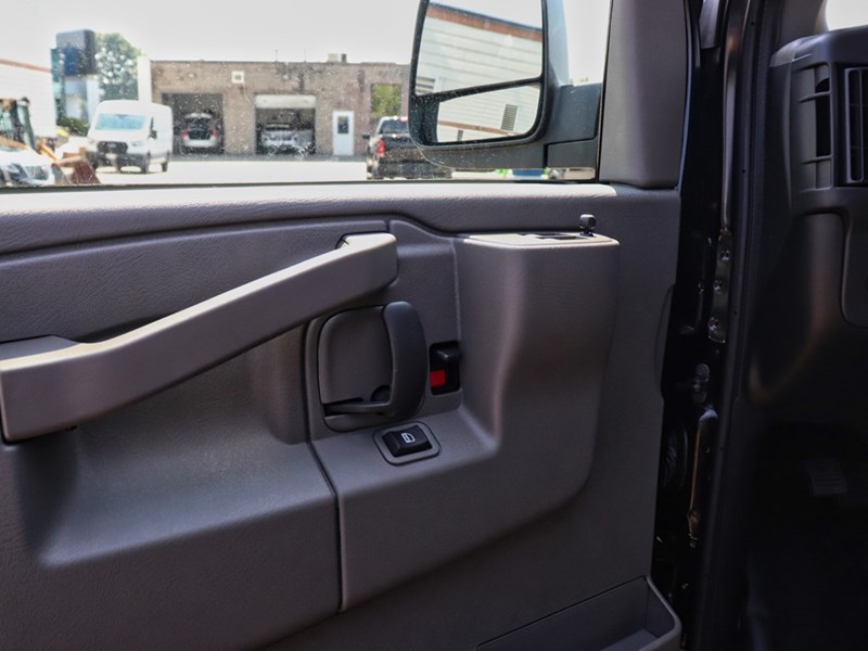 2025 Chevrolet Express 2500 RWD 2500 155