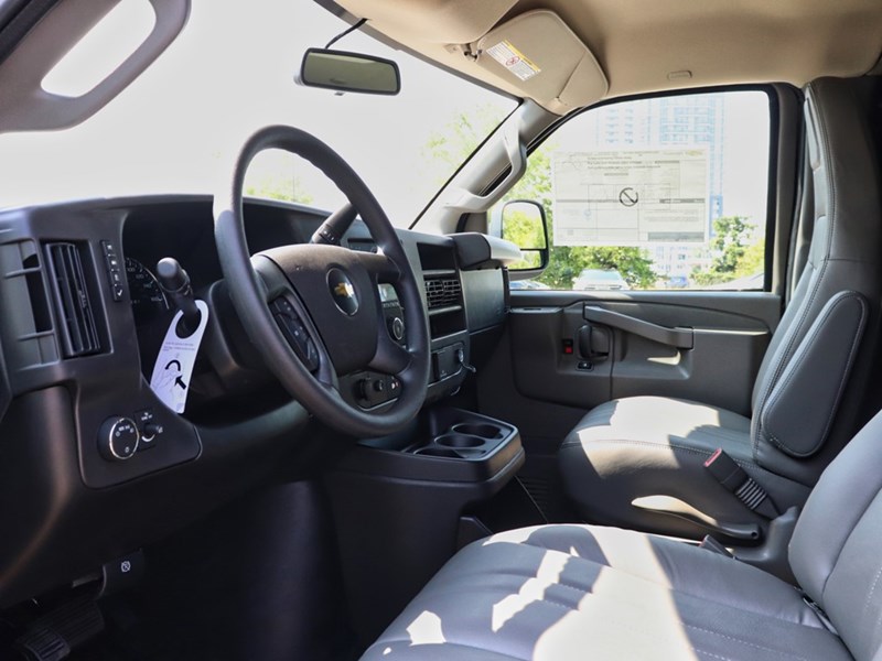 2025 Chevrolet Express 2500 RWD 2500 155