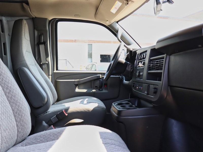 2025 Chevrolet Express 2500 RWD 2500 155