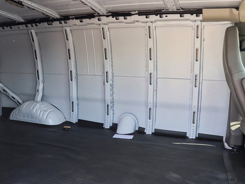 2025 Chevrolet Express 2500 RWD 2500 155