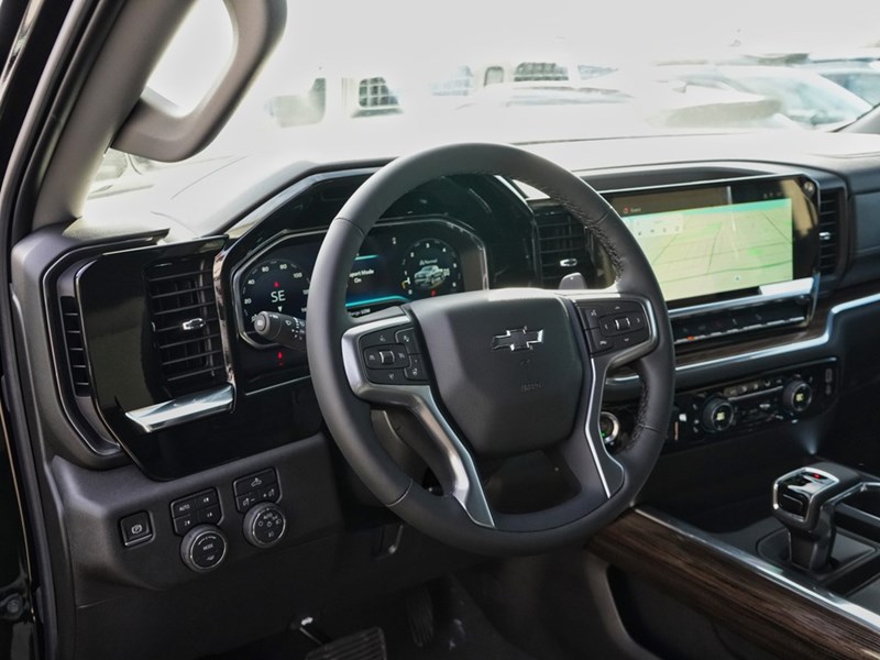 2025 Chevrolet Silverado 1500 4WD Crew Cab 147