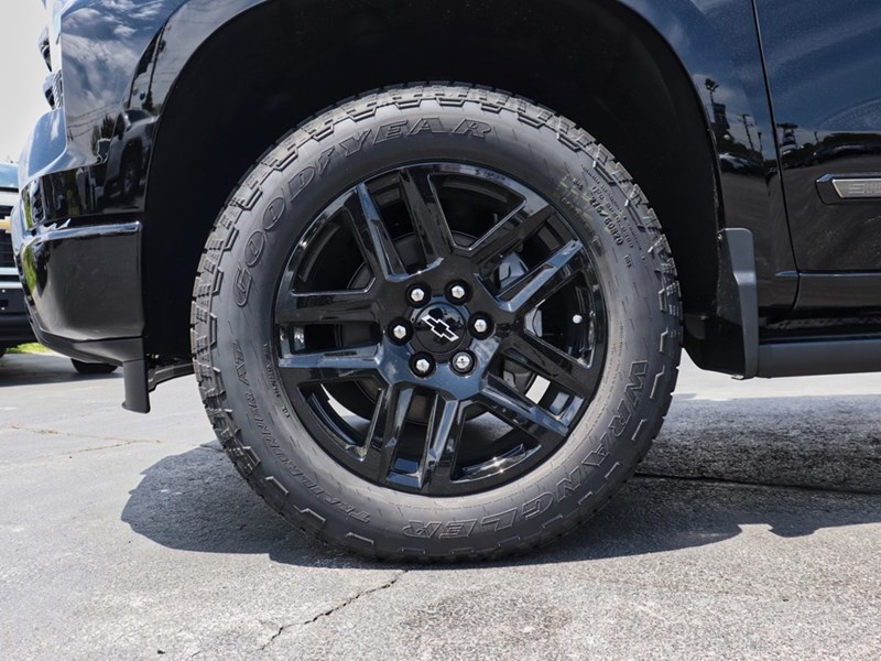 2025 Chevrolet Silverado 1500 4WD Crew Cab 147