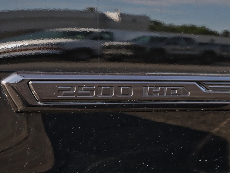 2025 Chevrolet Silverado 2500HD HIGHCOUNTRY | DIESEL | ONLY16000KMS | BLACKEDOUT |
